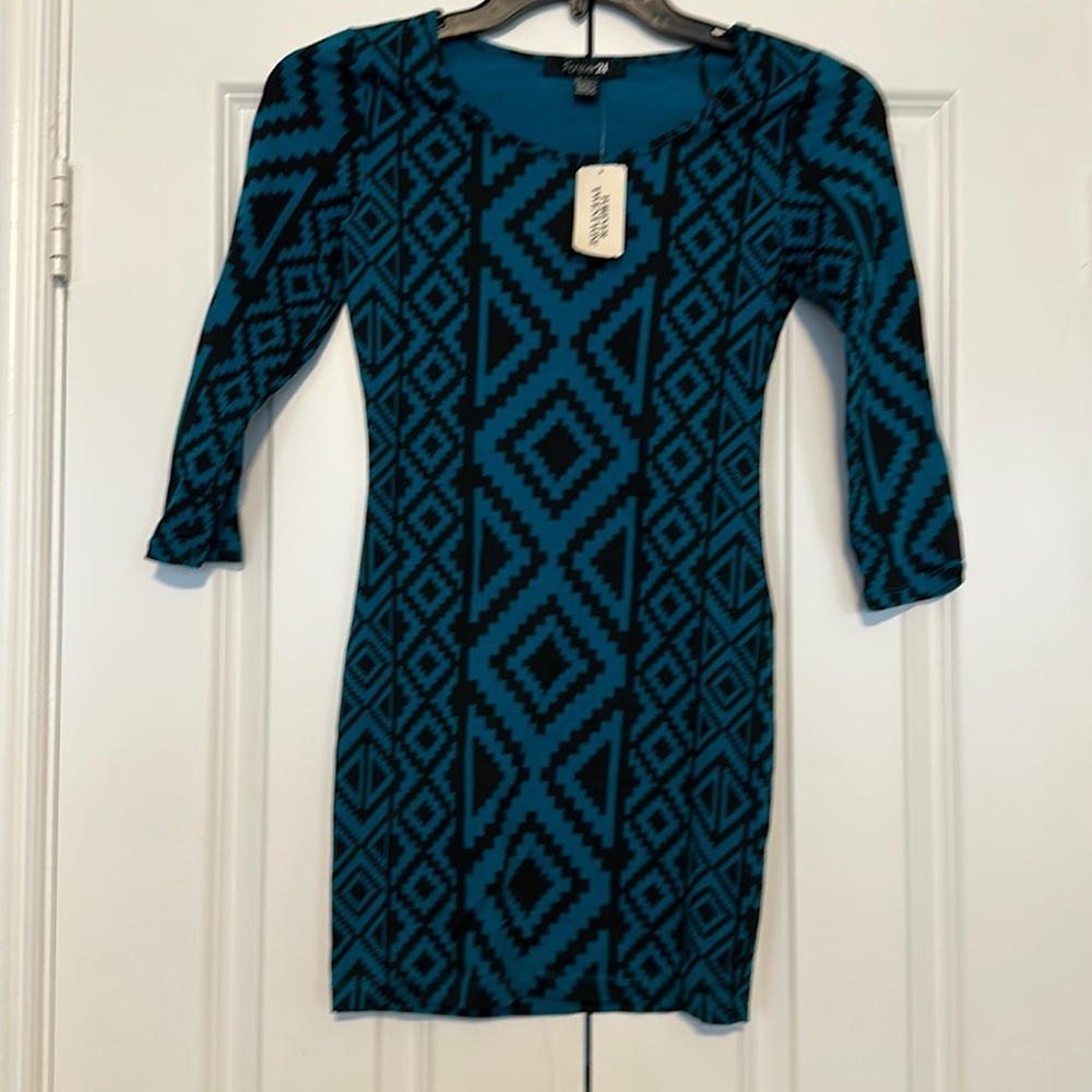 NWT Forever 21 teal small print, fitted dress‎